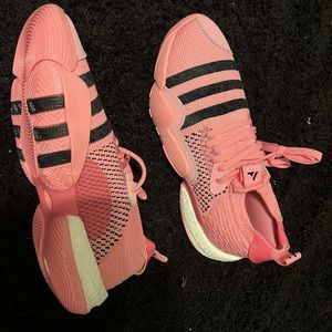 Trae basketball shoes